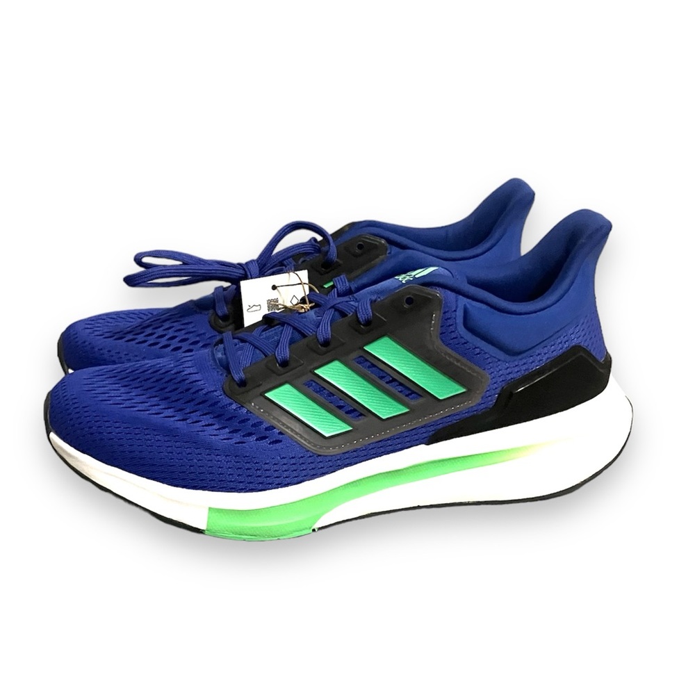 New with tags Men’s Adidas Running Shoes